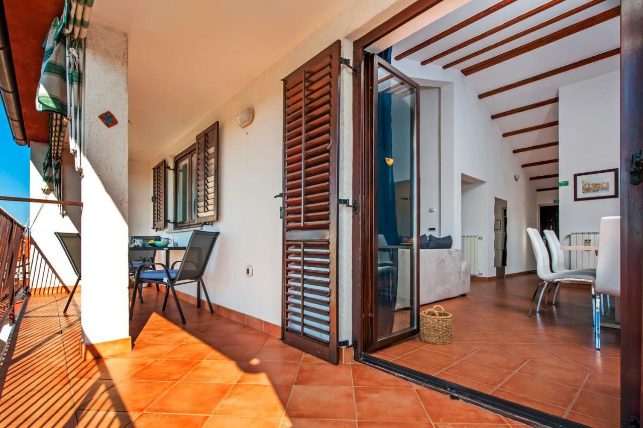 Apartment Bora Rovinj Bagian luar foto