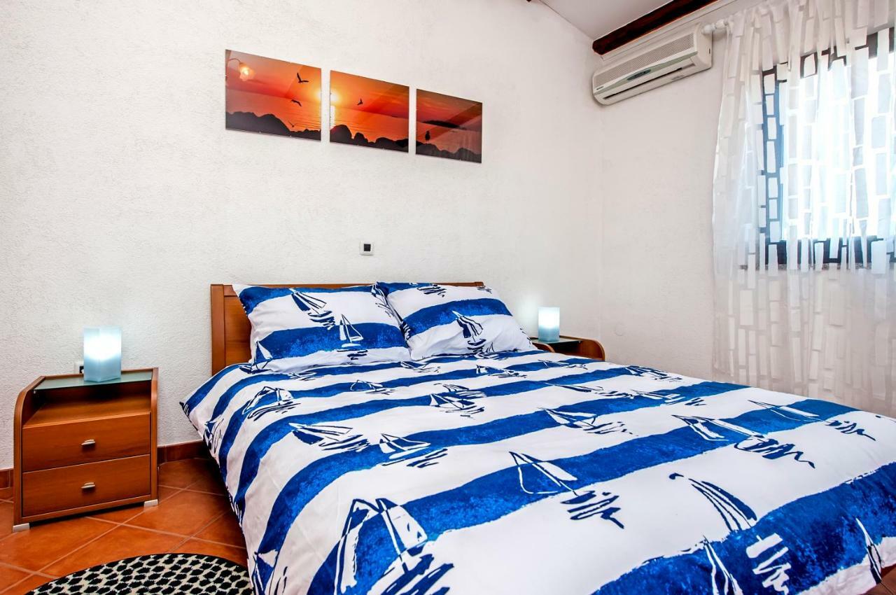 Apartment Bora Rovinj Bagian luar foto