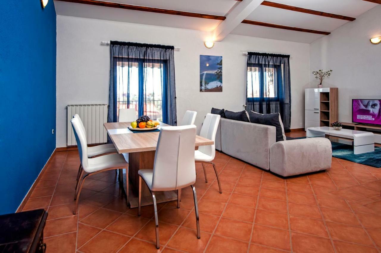 Apartment Bora Rovinj Bagian luar foto
