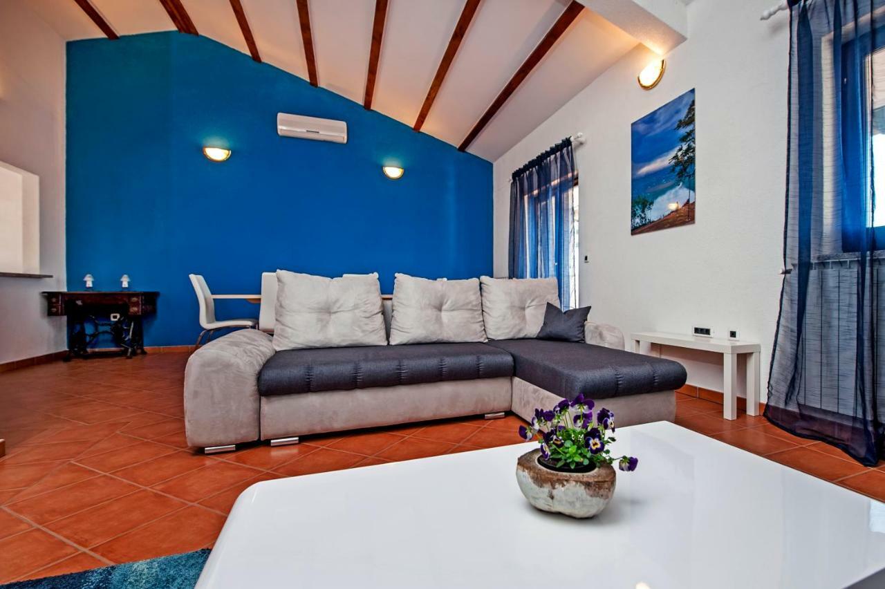 Apartment Bora Rovinj Bagian luar foto