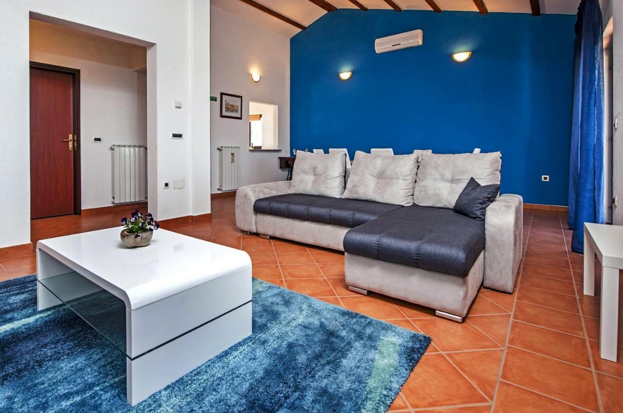 Apartment Bora Rovinj Bagian luar foto