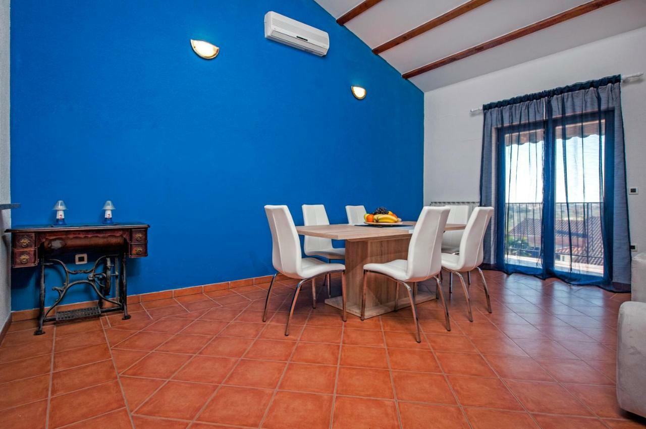 Apartment Bora Rovinj Bagian luar foto