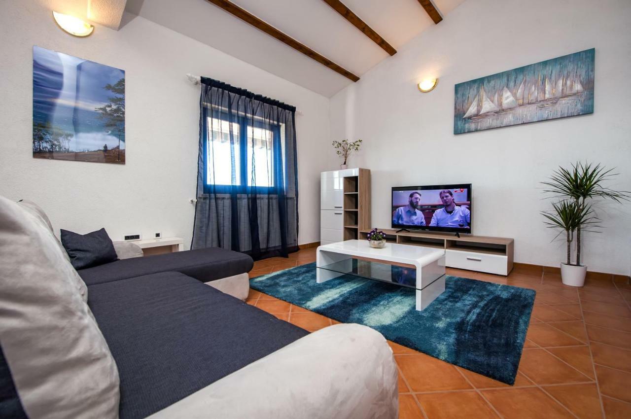 Apartment Bora Rovinj Bagian luar foto