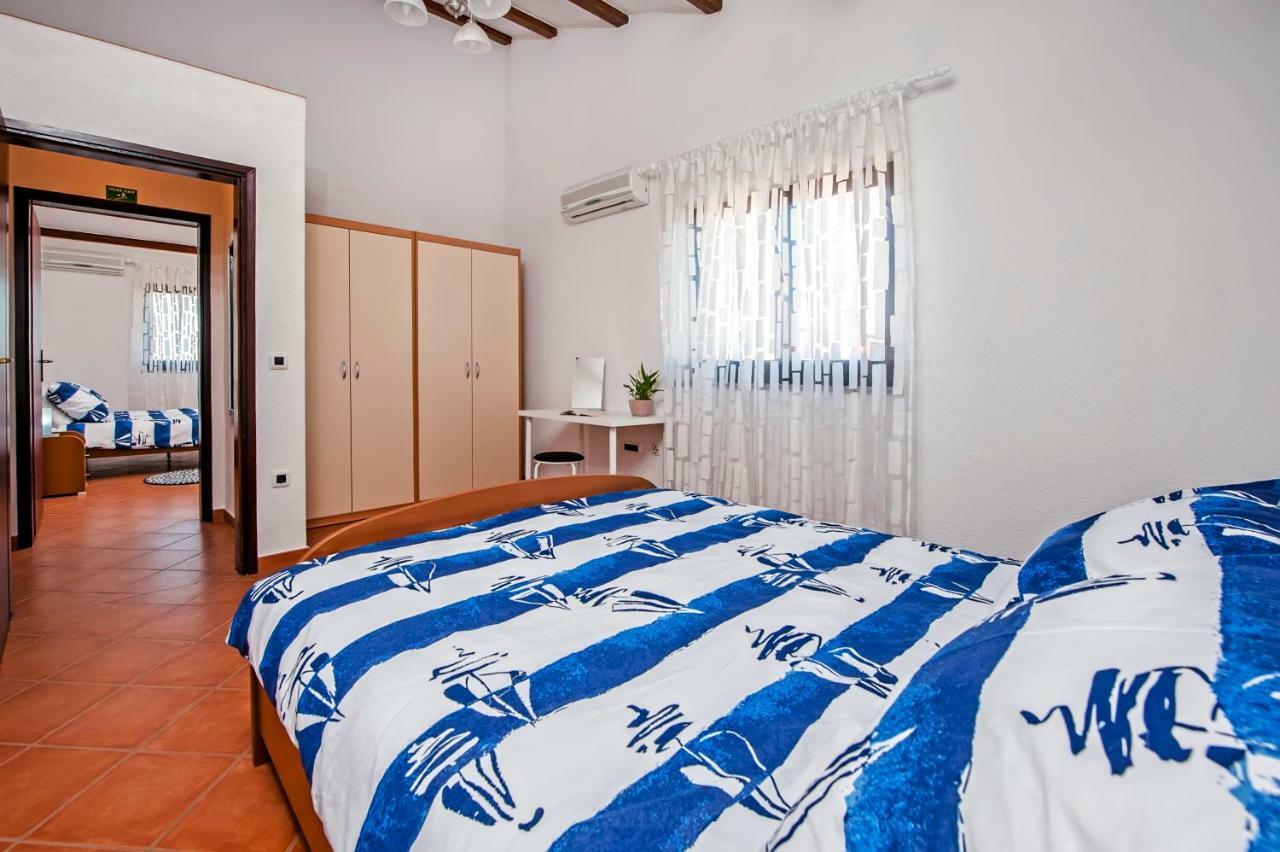 Apartment Bora Rovinj Bagian luar foto