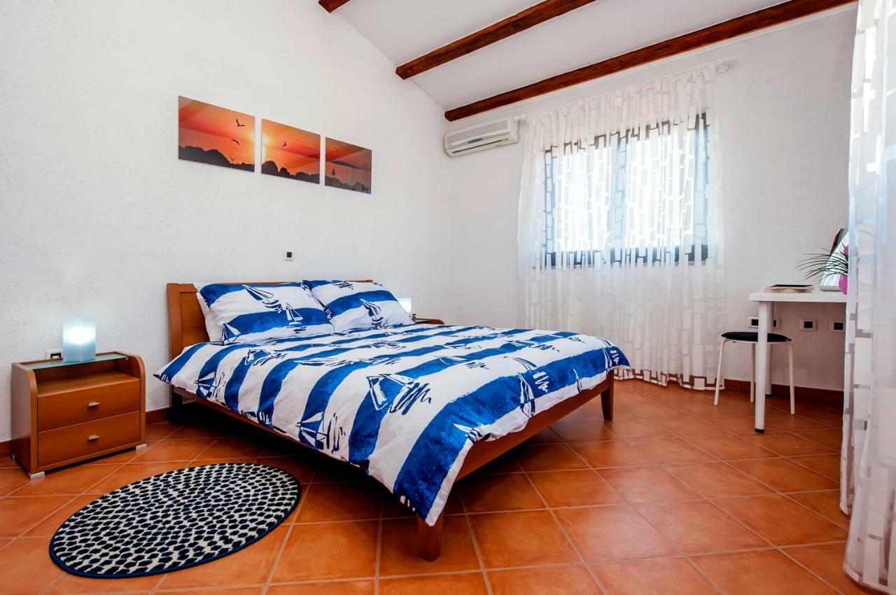 Apartment Bora Rovinj Bagian luar foto