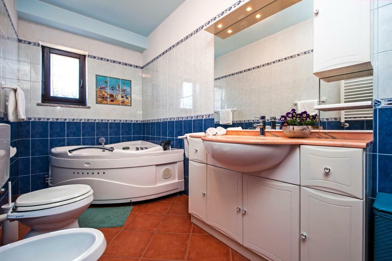 Apartment Bora Rovinj Bagian luar foto